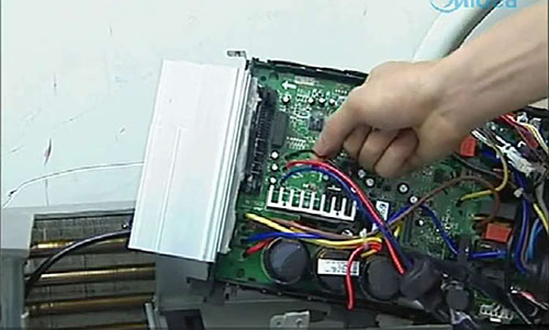 向阳美的空调电话是多少